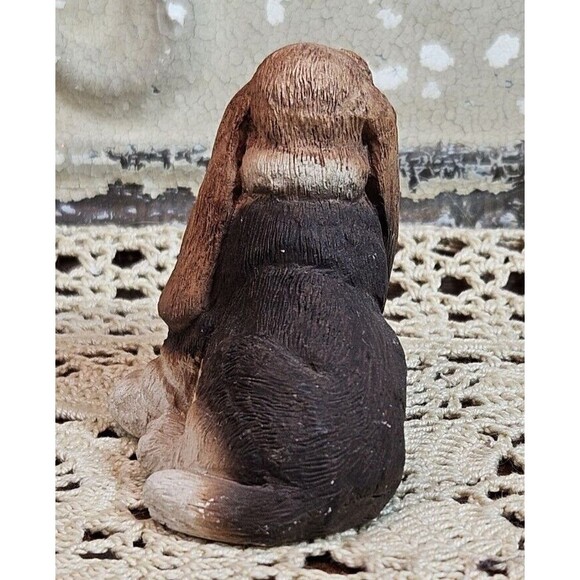 Pair of Stone Critters Basset Hound Dog Figurines Signed Miller 1984 and 1985 - Picture 9 of 12